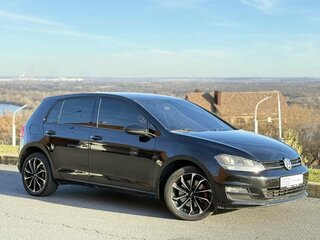 2013 Volkswagen Golf VII, чёрный, 1050000 рублей, вид 1