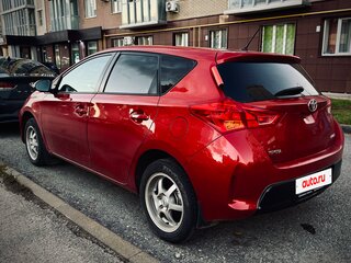 2013 Toyota Auris II, красный, 1160000 рублей, вид 5