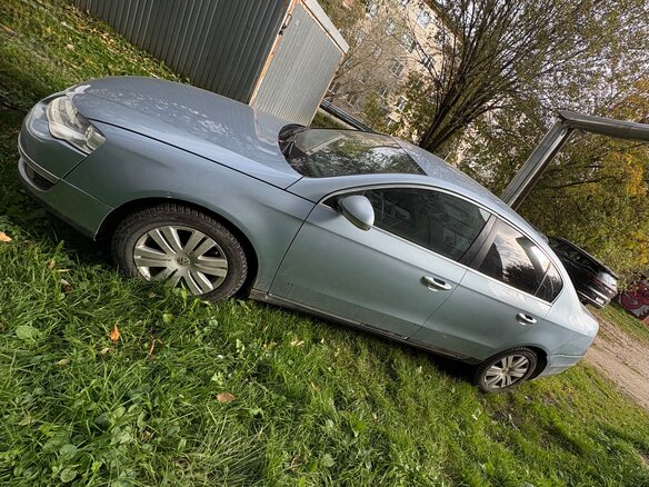 2005 Volkswagen Passat B6, голубой - вид 2