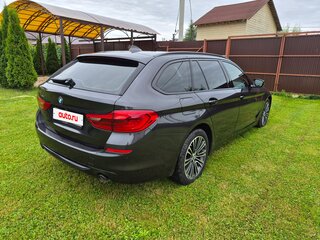 2019 BMW 5 серии 520d xDrive VII (G30/G31/G38), серый, 3090000 рублей, вид 4