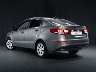 2017 Kia Rio III Рестайлинг, серый, 1370000 рублей, вид 5