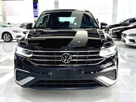 2023 Volkswagen Tiguan L II Рестайлинг (China Market), чёрный, 2100000 рублей, вид 2