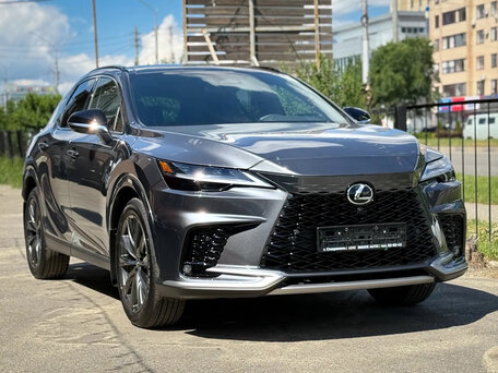 Lexus RX V