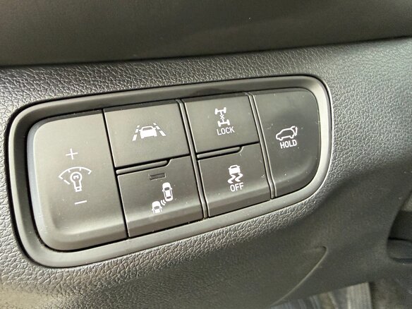 2020 Hyundai Santa Fe IV, серый, 3050000 рублей - вид 12