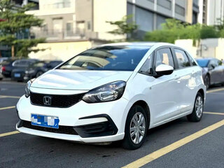 2023 Honda Fit Crosstar IV Рестайлинг, белый, 960000 рублей, вид 1