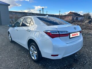2017 Toyota Corolla XI (E160, E170, E180) Рестайлинг 1, белый, 1790000 рублей, вид 4