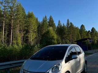 2011 Honda Fit Hybrid II, серый, 765000 рублей, вид 1