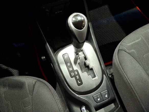 2014 Kia Rio 6-speed III, белый - вид 32