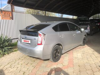 2013 Toyota Prius III Рестайлинг (XW30), серый, 1150000 рублей, вид 3