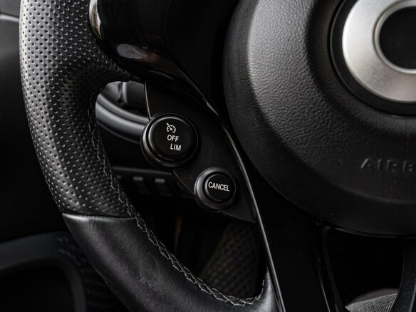 2018 Smart Fortwo III, чёрный, 970000 рублей - вид 11