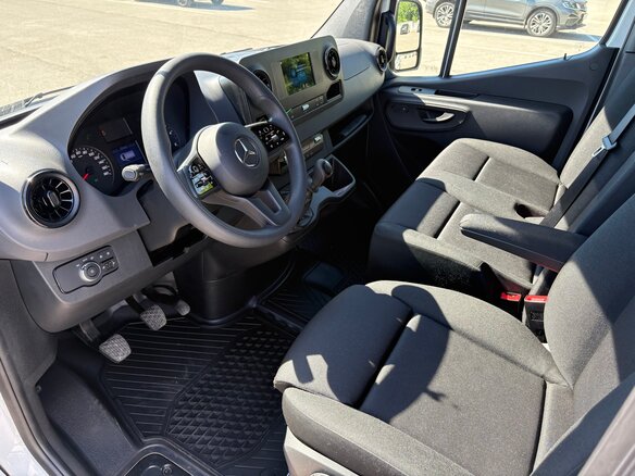 2023 Mercedes-Benz Sprinter, белый, 7490000 рублей - вид 1