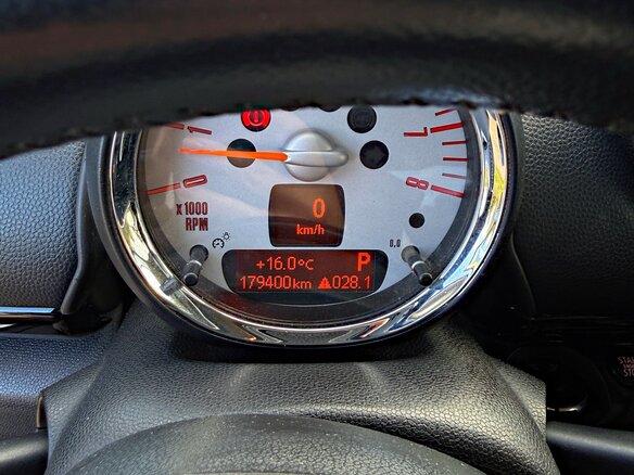 2011 Mini Countryman Cooper I, жёлтый, 1050000 рублей - вид 6