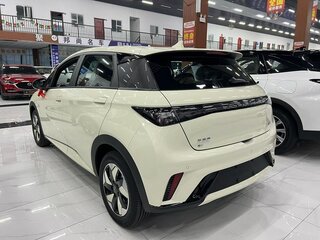 2026 BYD Dolphin 45.12 kWh I Рестайлинг, белый, 1900000 рублей, вид 4