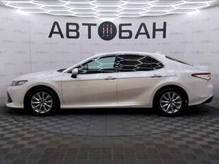 2018 Toyota Camry VIII (XV70), белый, 2950000 рублей, вид 4