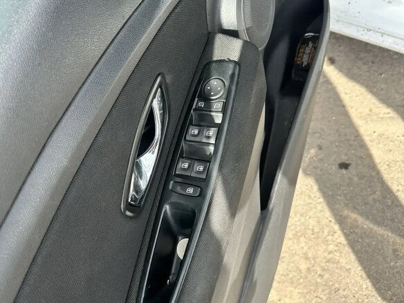 2014 Renault Fluence I Рестайлинг, белый, 550000 рублей - вид 14