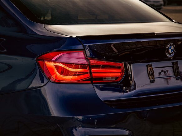 2018 BMW 3 серии 320i VI (F3x) Рестайлинг, синий, 2025000 рублей - вид 16