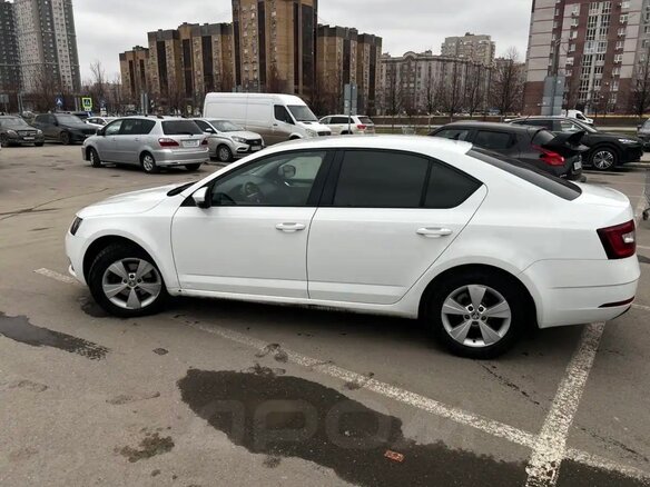 2017 Skoda Octavia III (A7) Рестайлинг, жёлтый, 1080000 рублей - вид 3
