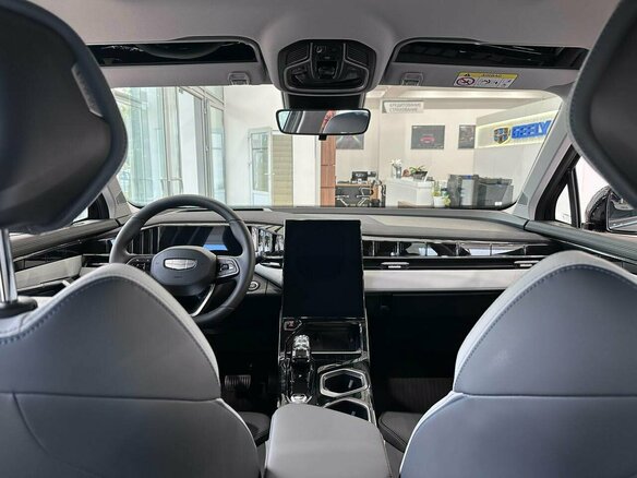 2026 Geely Atlas II, чёрный - вид 8