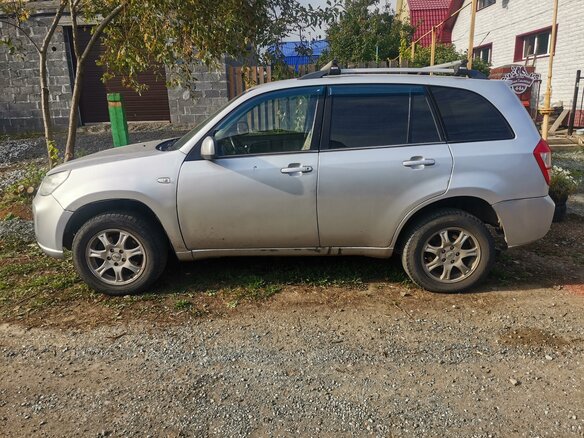 2014 Chery Tiggo (T11) I Рестайлинг (FL), серебристый, 400000 рублей - вид 5