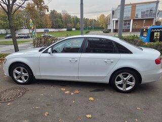 2013 Audi A4 IV (B8) Рестайлинг, белый, 950000 рублей, вид 2