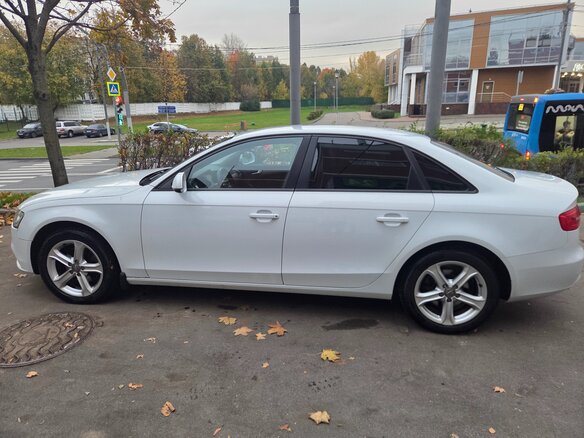 2013 Audi A4 IV (B8) Рестайлинг, белый, 950000 рублей - вид 1