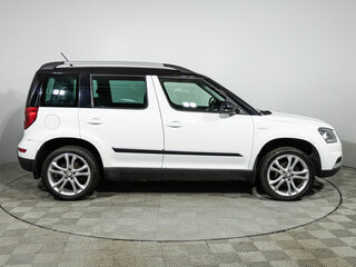 2016 Skoda Yeti I Рестайлинг, белый, 969700 рублей, вид 4