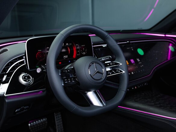 2025 Mercedes-Benz E-Класс 300 VI (W214, S214), чёрный, 8690000 рублей - вид 8