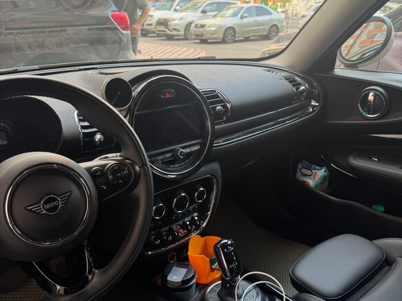 2020 Mini Clubman Cooper II Рестайлинг, зелёный, 2350000 рублей - вид 8