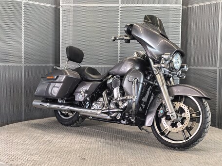 2013 Harley-Davidson Street Glide, серый, 1299000 рублей, вид 2