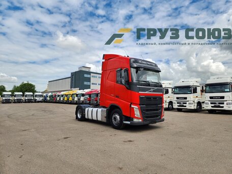 2017 Volvo FH, красный, 6490000 рублей, вид 4