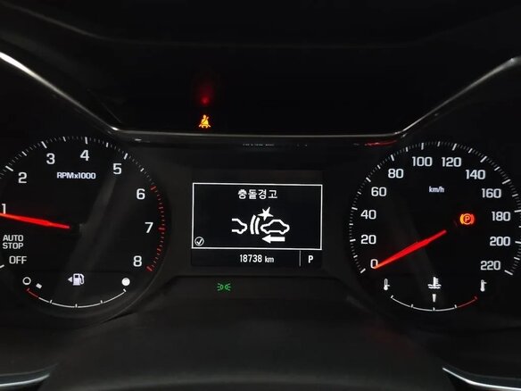 2023 Chevrolet TrailBlazer III Рестайлинг, белый, 1670000 рублей - вид 7