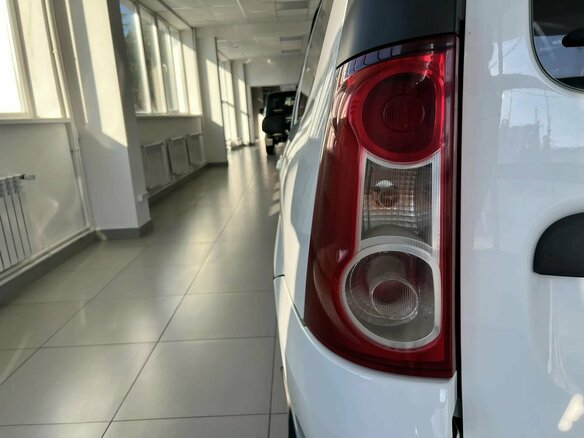 2014 Lada (ВАЗ) Largus I, белый, 380000 рублей - вид 7