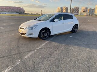 2011 Opel Astra J, белый, 730000 рублей, вид 1