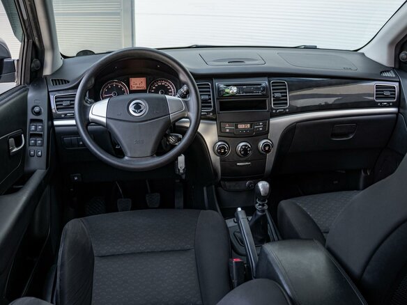 2013 SsangYong Actyon II, серый, 1050000 рублей - вид 5
