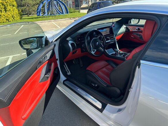 2022 BMW 8 серии M850i xDrive II (G14/G15/G16), белый, 8600000 рублей - вид 7