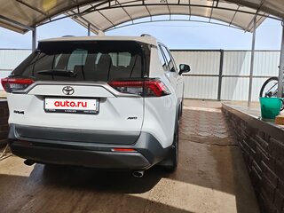 2019 Toyota RAV4 V (XA50), белый, 2915000 рублей, вид 3