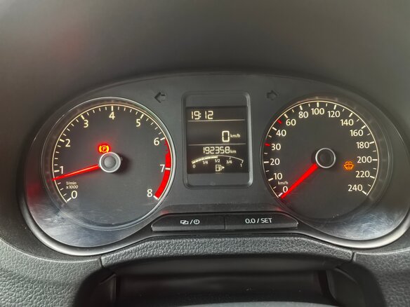 2018 Volkswagen Polo V Рестайлинг, белый, 1100000 рублей - вид 5