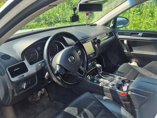 2013 Volkswagen Touareg II, белый, 2300000 рублей, вид 5