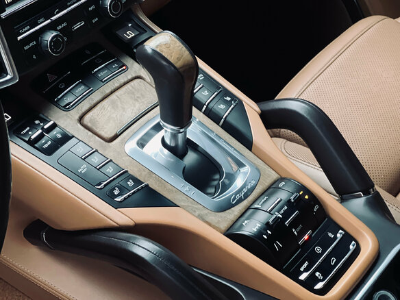 2011 Porsche Cayenne S II (958), чёрный, 2070000 рублей - вид 23