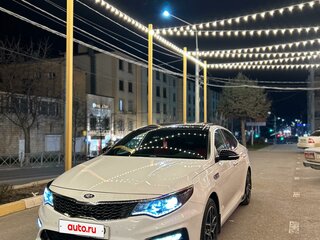 2019 Kia Optima IV Рестайлинг, белый, 2190000 рублей, вид 3