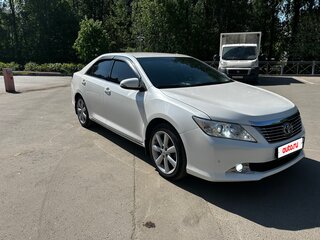2014 Toyota Camry VII (XV50), белый, 1750000 рублей, вид 2