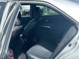 2012 Toyota Camry VII (XV50), серебристый, 1000000 рублей, вид 3