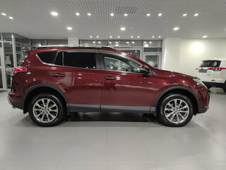 2017 Toyota RAV4 IV (XA40) Рестайлинг, красный, 1890000 рублей, вид 4