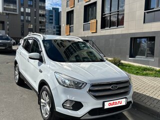 2017 Ford Kuga II Рестайлинг, белый, 1600000 рублей, вид 1