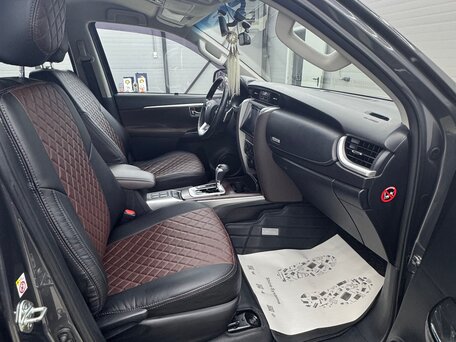 2018 Toyota Fortuner II, серый, 3700000 рублей, вид 5
