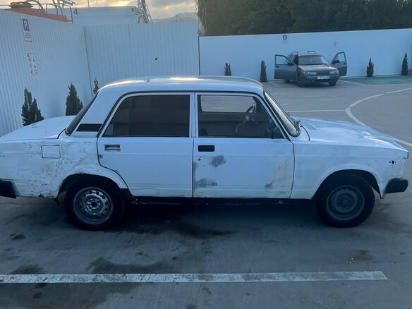 2004 Lada (ВАЗ) 2107, белый, 60000 рублей - вид 2