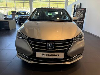 2025 Changan Alsvin, серебристый, 2119900 рублей, вид 2