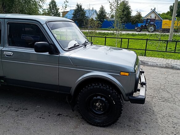 2011 Lada (ВАЗ) 2131 (4x4) I, серый, 400000 рублей - вид 5