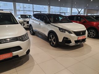 2018 Peugeot 5008 II, белый, 1500000 рублей, вид 2