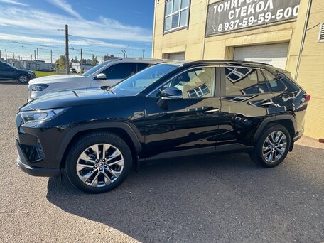 2020 Toyota RAV4 V (XA50), чёрный, 3650000 рублей, вид 2